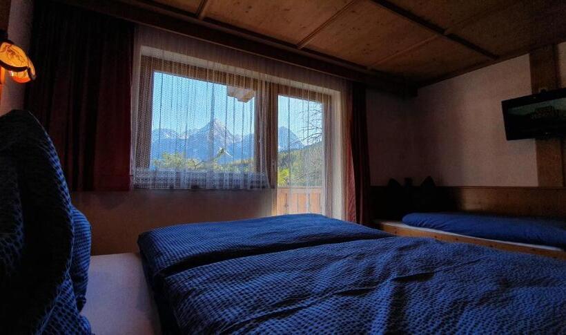 标准三人间, Pension Appartements Via Claudia