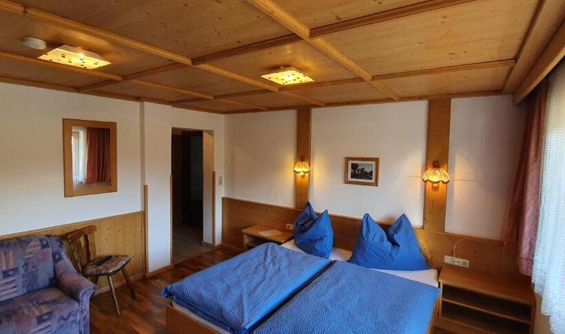 חדר סטנדרט לשלושה, Pension Appartements Via Claudia