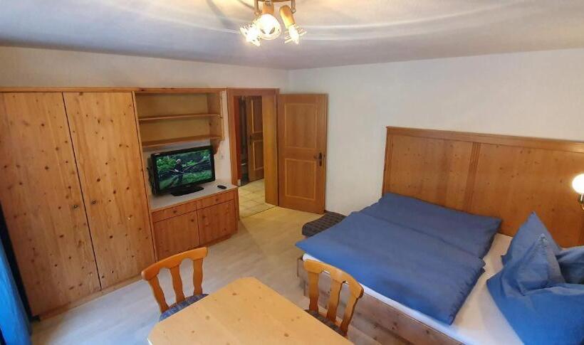 דירת שני חדרים, Pension Appartements Via Claudia