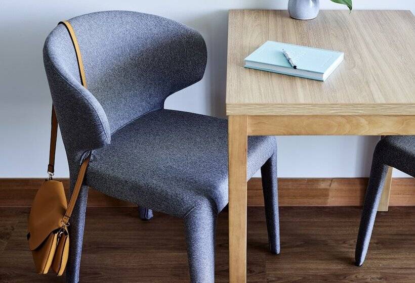 スタンダードルーム, Crystalbrook Flynn