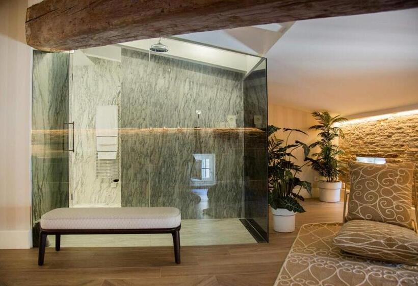 エクゼクティブルーム, Myr Palacio Vallier