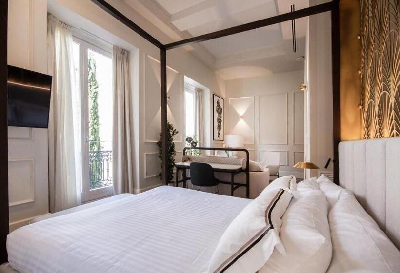 ジュニアスイート, Myr Palacio Vallier