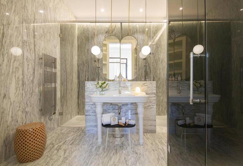 デラックスルーム, Myr Palacio Vallier