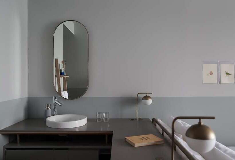 Номер Стандарт, Anteroom Naha