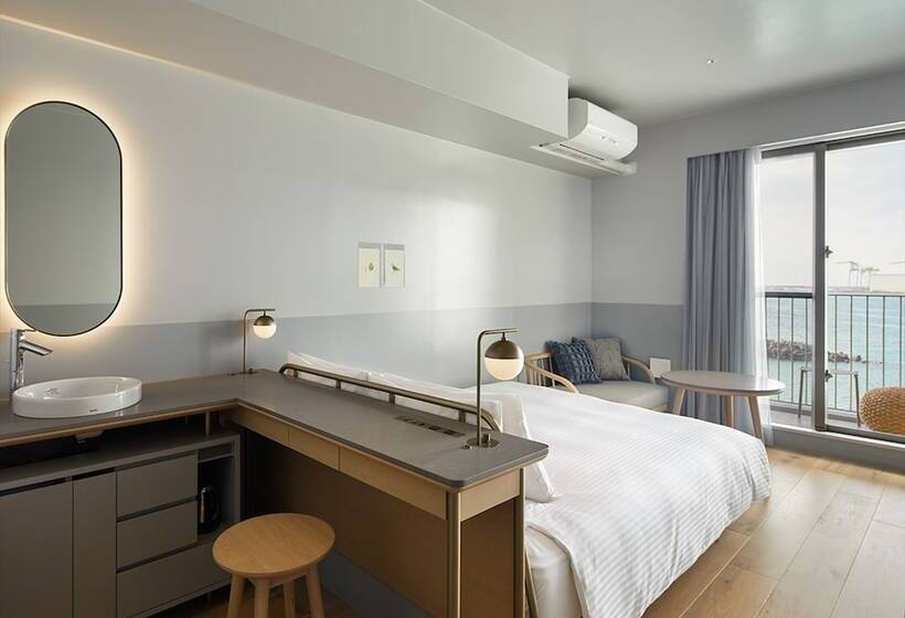 Номер Стандарт, Anteroom Naha