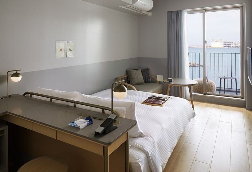 Номер Стандарт, Anteroom Naha