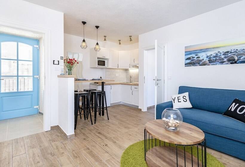 带海景及1个卧室的复式公寓, Villa Riva