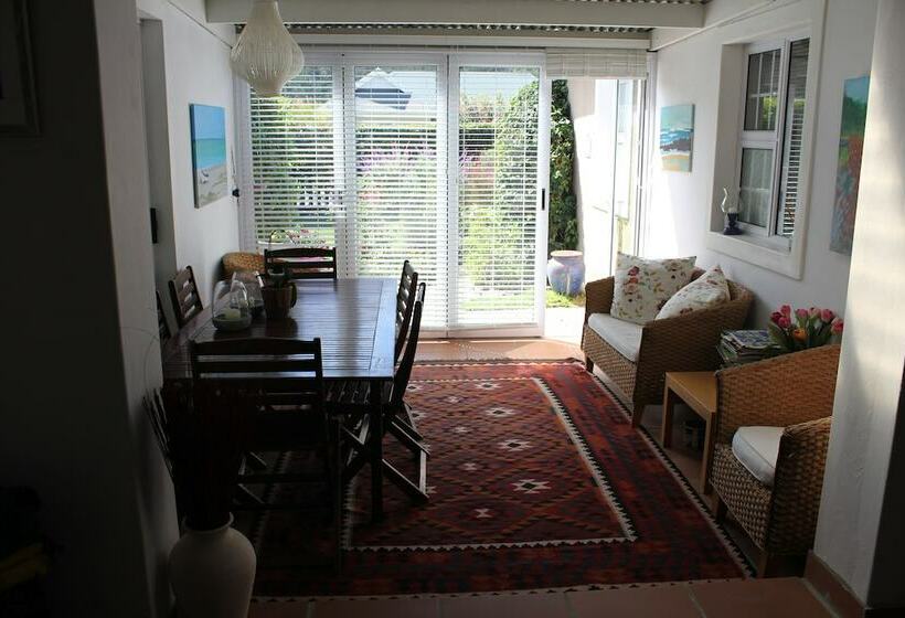 منزل غرفة نوم واحدة, Hubbs Place