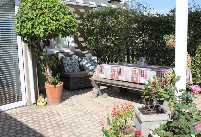 منزل غرفة نوم واحدة, Hubbs Place