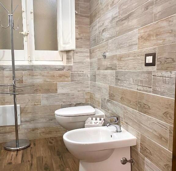 اتاق استاندارد, Dani's House