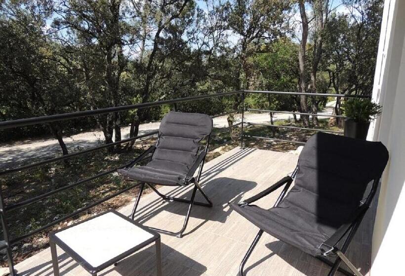 غرفة قياسية مزوَّدة بتراس, La Villa Kallisté