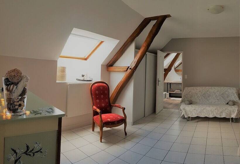 家庭间, Le Champ Du Pré