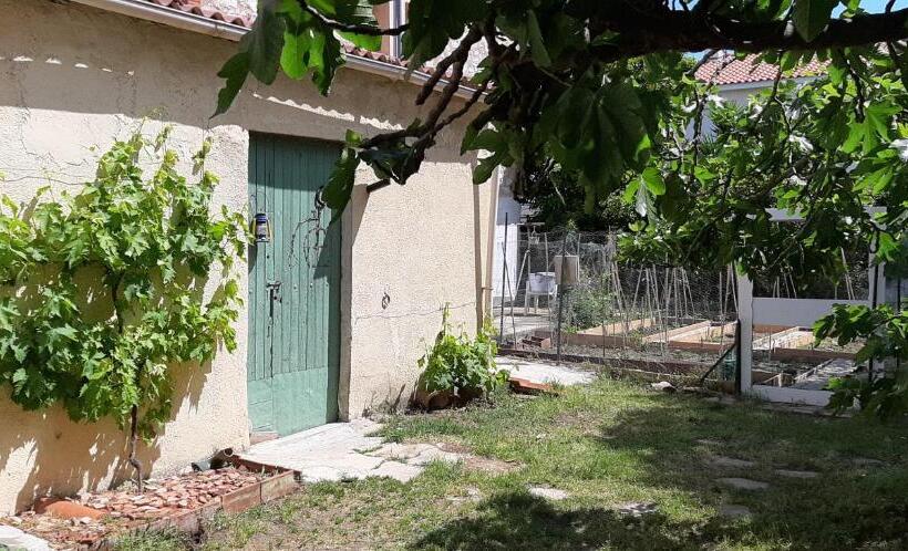 家庭套房, Chambre D'hôtes Du Mas Julianas