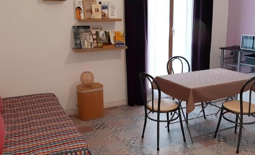 家庭套房, Chambre D'hôtes Du Mas Julianas