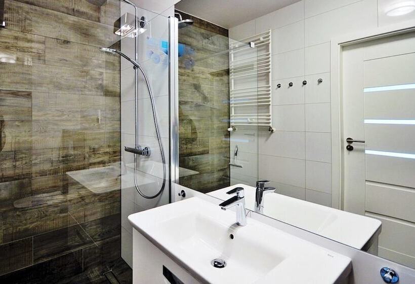 2-Bedroom Classic Apartment, Balticon Polanki Park