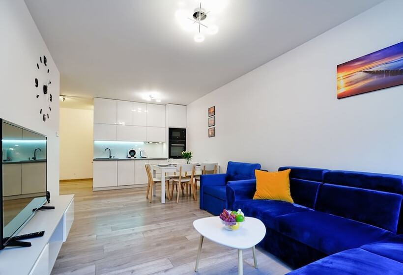 2-Bedroom Classic Apartment, Balticon Polanki Park