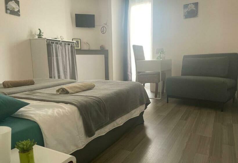 Номер Стандарт Трехместный, Gîte:sur Le Chemin