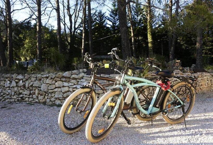 Люкс 2 Спальни, La Bastide De La Provence Verte, Chambres D Hôtes