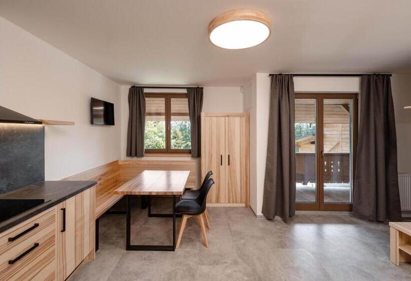 דירת חדר נוף לגינה, Wellness Aparthotel Martiňák