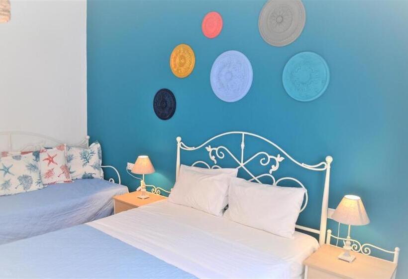 חדר סטודיו סטנדרד, Kastro