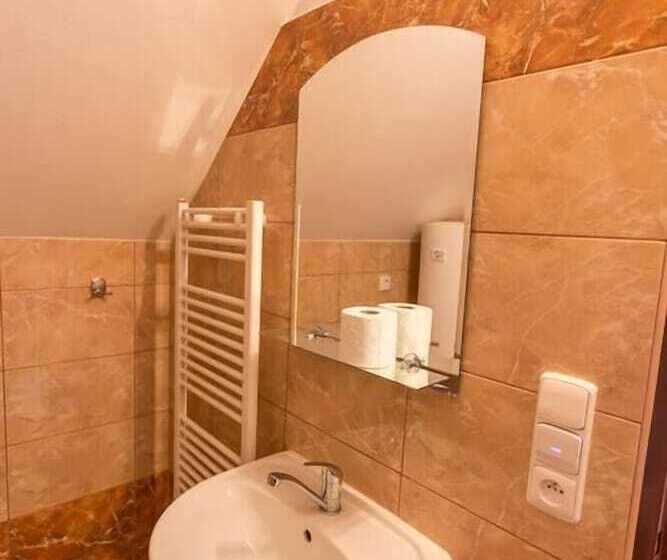 Семейный Номер, Penzion šatovské Lípy