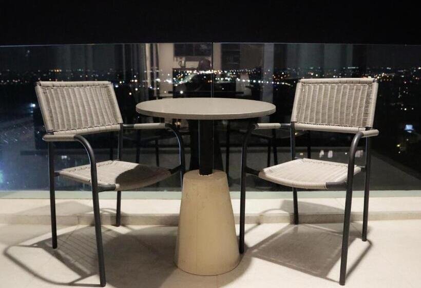 חדר סופריור, Blueberry Hill