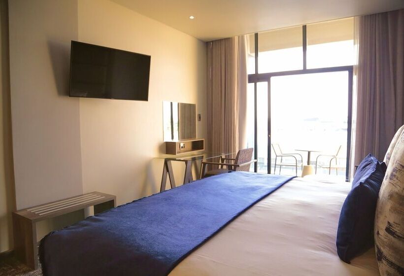 חדר סופריור, Blueberry Hill