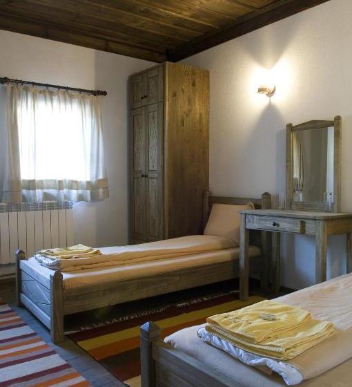 Номер Стандарт Трехместный, Bazoteva House