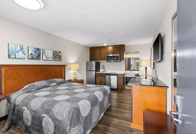 Standard-studio King-vuode, Basecamp Puyallup A Travelodge By Wyndham