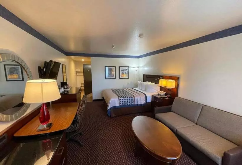 اتاق استاندارد, Oakridge Inn