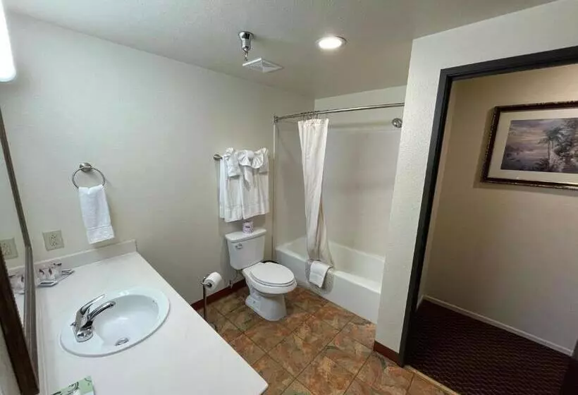 سوئیت 2 خوابه, Oakridge Inn