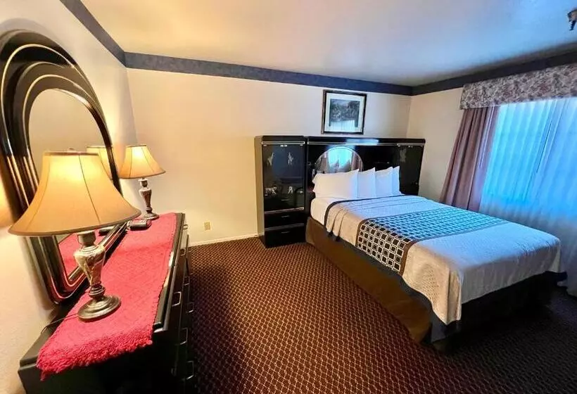 سوئیت 2 خوابه, Oakridge Inn