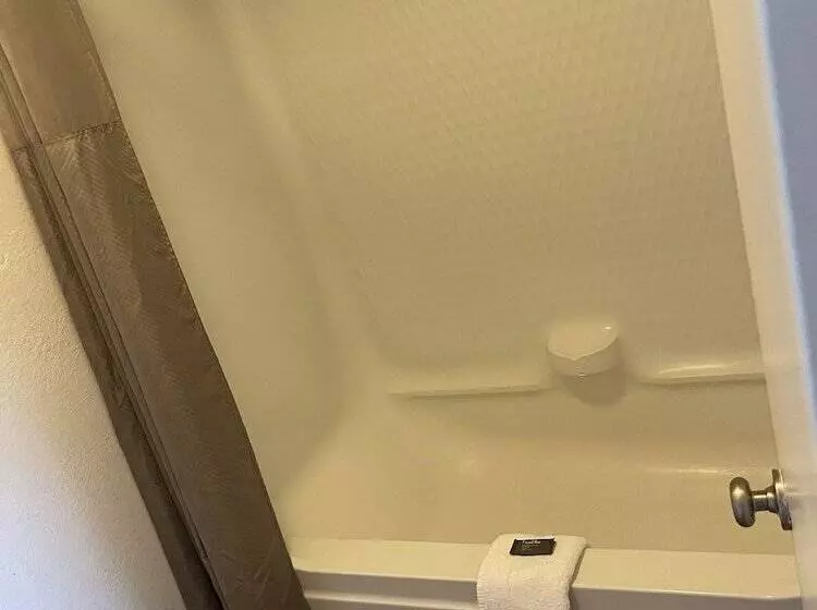 ２ダブルベッドのスタンダードルーム, Travelodge By Wyndham Brattleboro Vt