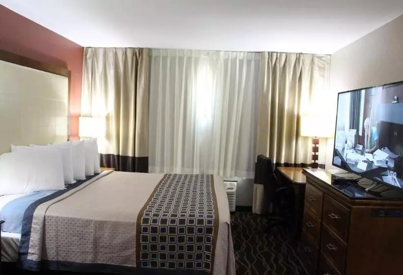 キングサイズベッドのスタンダードルーム, Westbridge Inn And Suites