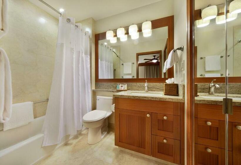 Family studio with garden view, Napili Kai Beach Resort