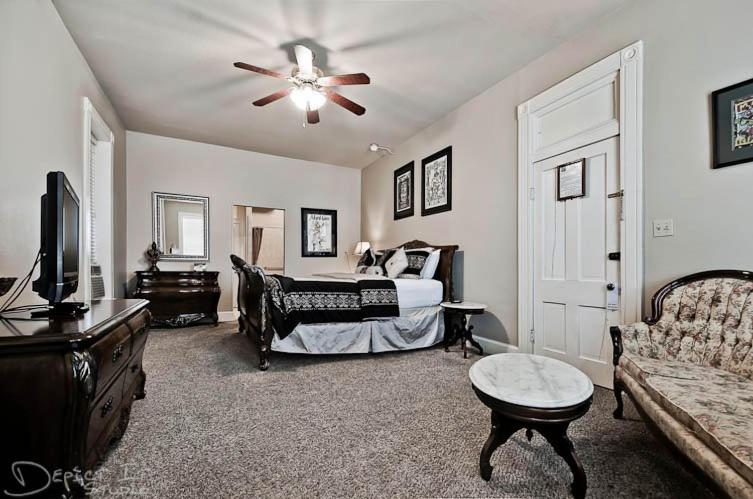 Люкс Кровать Кинг, New Orleans Hotel Eureka Springs