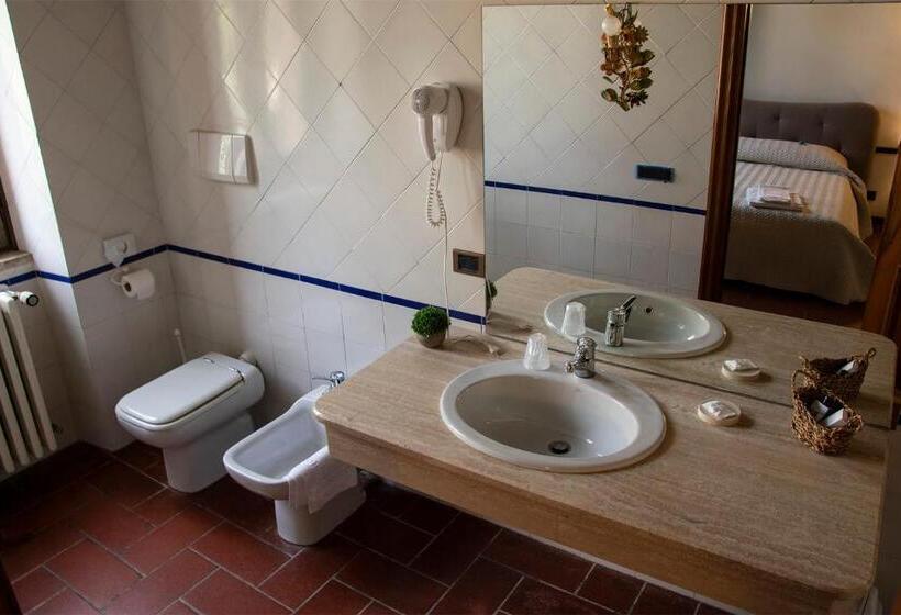 اتاق استاندارد سه نفره, Borgo Delle Mole