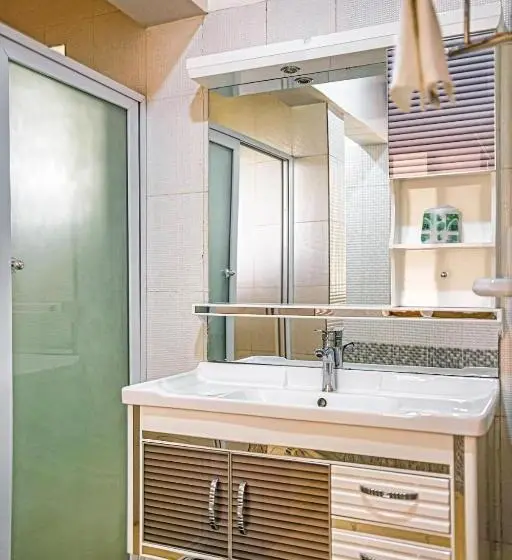 اتاق استاندارد, Ezra Boutique Hotel