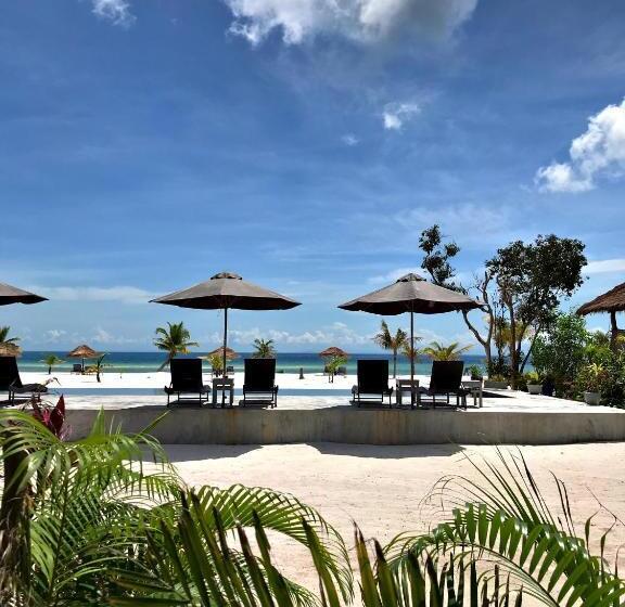 غرفة قياسية مطلّة علي البحر, The Secret Garden Koh Rong