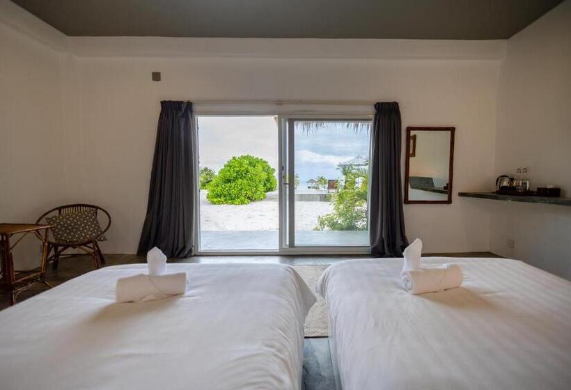 غرفة قياسية مطلّة علي البحر, The Secret Garden Koh Rong