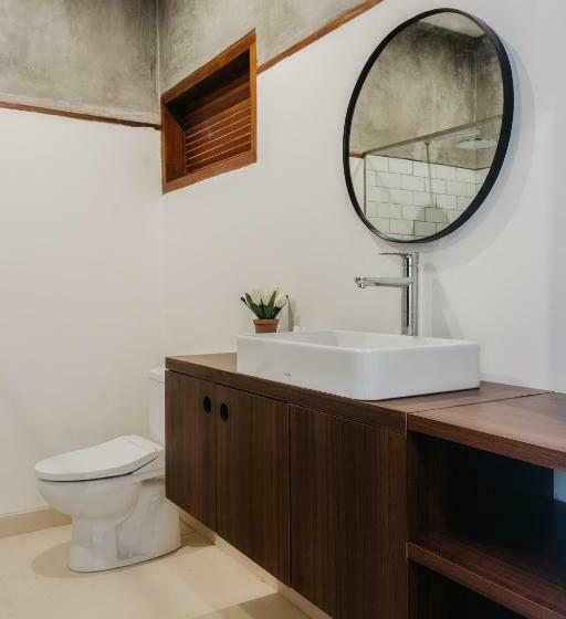 חדר סטנדרט עם מרפסת, Ratan Uluwatu Hotel And Villas