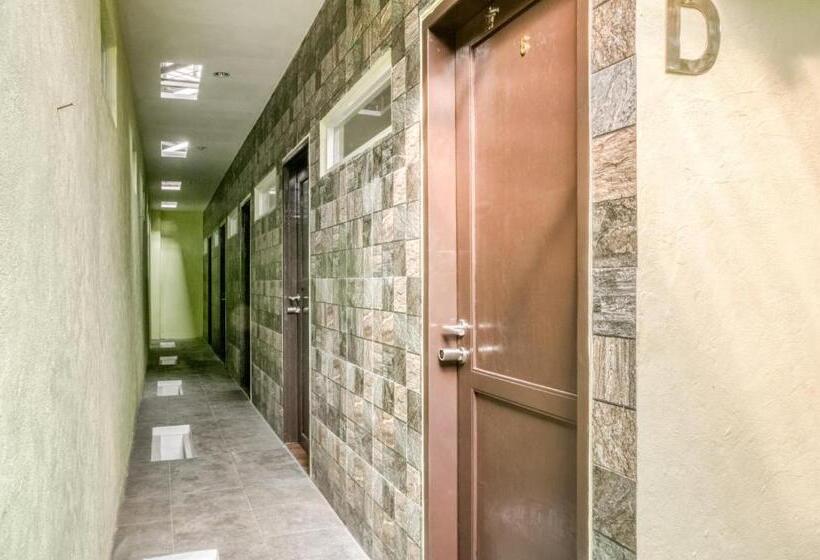 Standart Oda, Reddoorz @ Panglima Polim 2