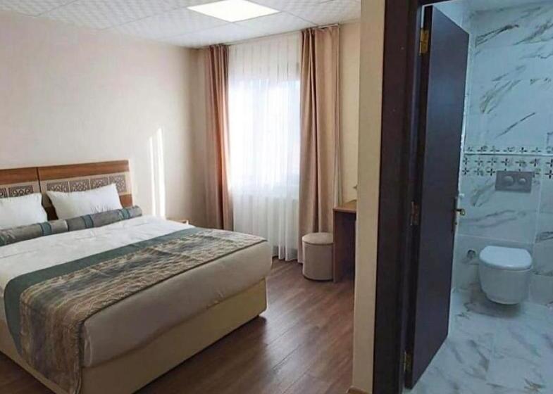 Standard-huone, Camelli̇a