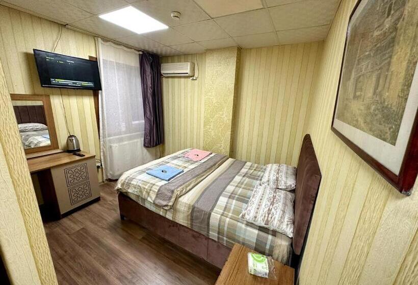 Standard-huone, Camelli̇a