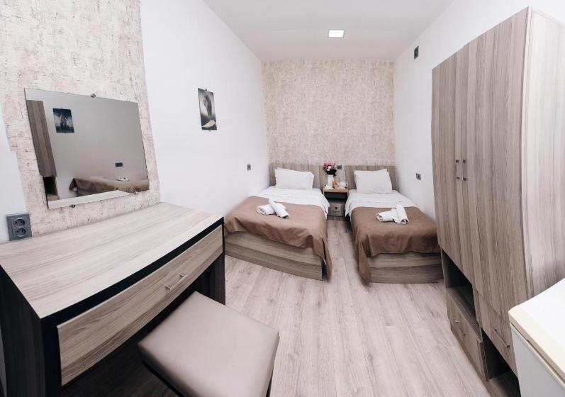اتاق اکونومی, Nuryan Hotel Yerevan