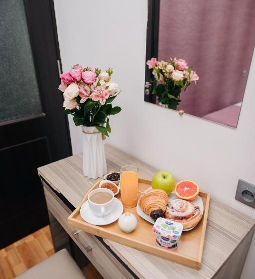 اتاق استاندارد با بالکن, Nuryan Hotel Yerevan