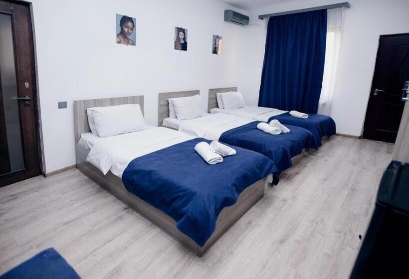 اتاق کلاسیک سه تخته, Nuryan Hotel Yerevan