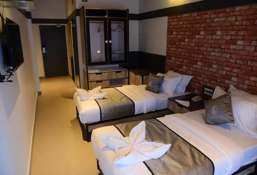 اتاق لوکس, Super Townhouse Oak Mangalore