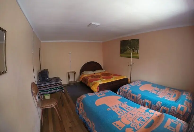 اتاق استاندارد سه تخته با سرویس بهداشتی مشترک, Hostal Florencia