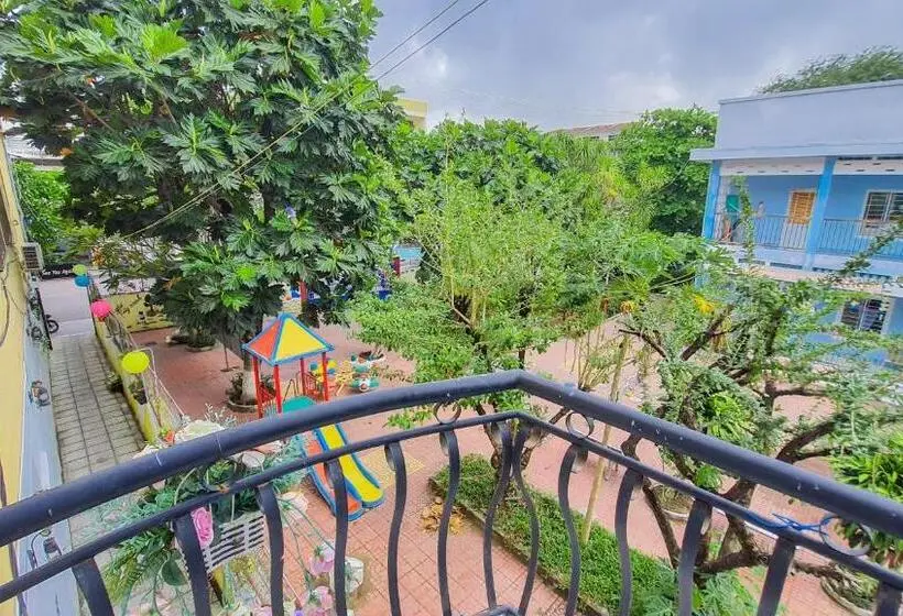 اتاق اکونومی, 1984house